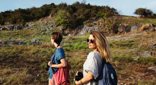jovenes en excursión