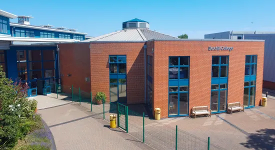 Bexhill College - Colegio público de Bachillerato en Inglaterra 